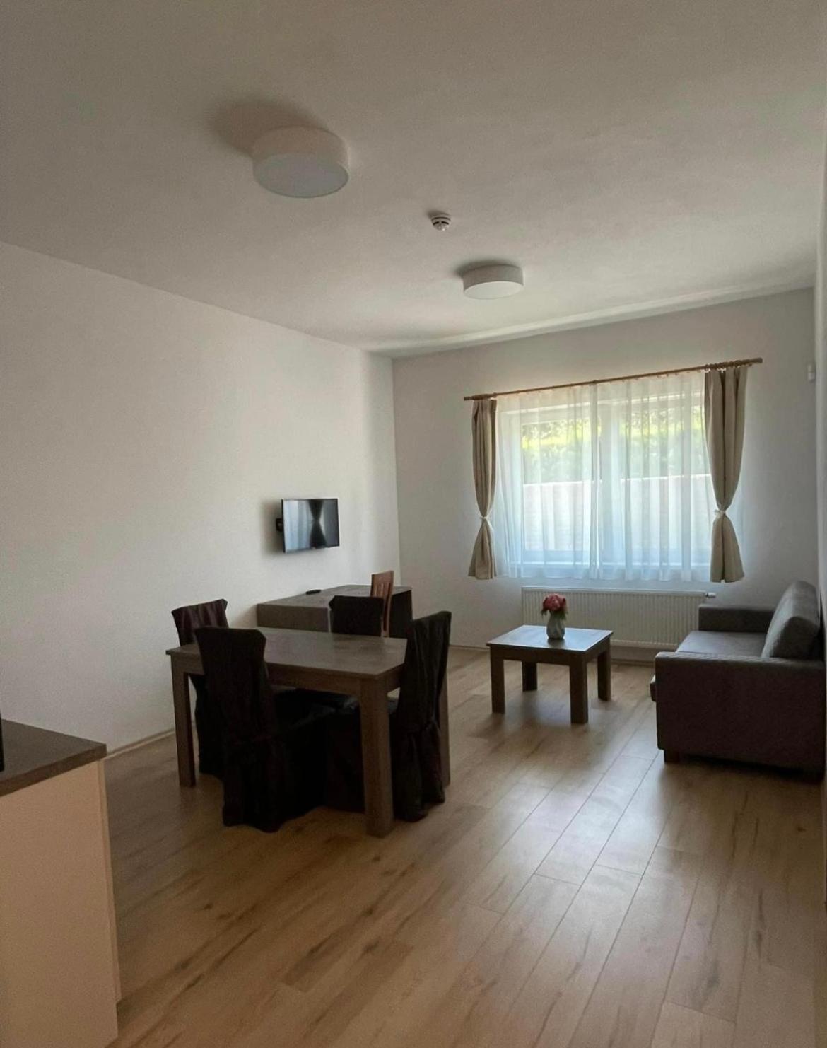 Zafir Hotel Dunajska Streda Luaran gambar